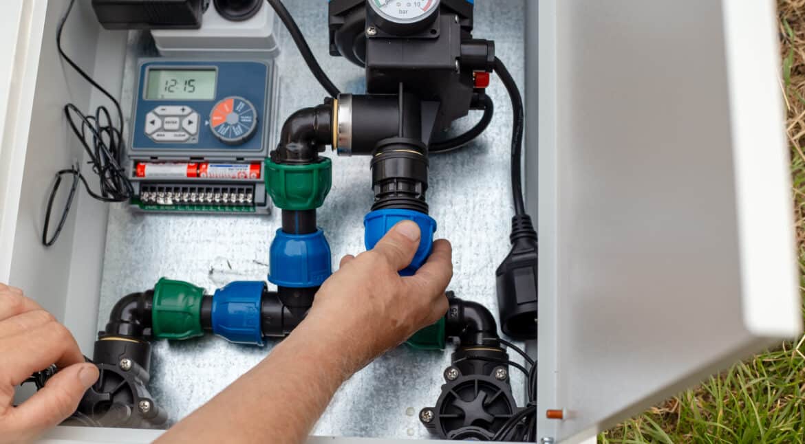 Installation of an automatic water supply system for drip irrigation in an installation box