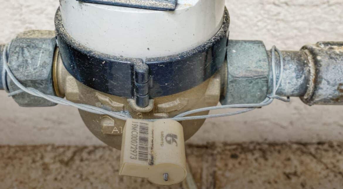Lacre para hidrômetro em uso